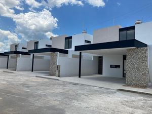 CASA EN PREVENTA EN DZITYA, 3 RECAMARAS CON ALBERCA