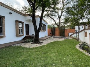 CASA EN RENTA, UNA PLANTA, SAN PATRICIO, SAN PEDRO GARZA GARCIA, N.L.