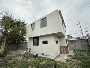 Venta de casa en Colonia los Fresnos, Apodaca