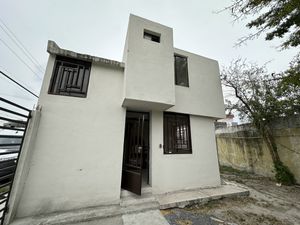 Venta de casa en Colonia los Fresnos, Apodaca