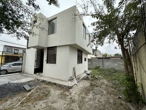 Venta de casa en Colonia los Fresnos, Apodaca