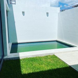 Hermosa casa nueva en privada, zona céntrica