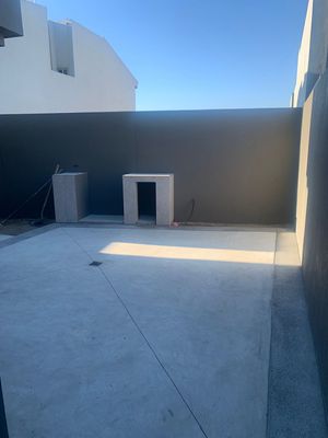 CASA NUEVA EN RENTA, CON UBICACIÓN PRIVILEGIADA, 3RA ETAPA DEL RIO