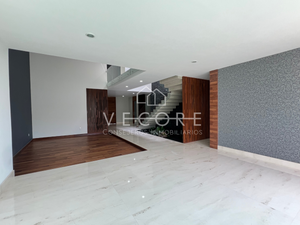 RESIDENCIA EN VENTA EN COLINAS DE SAN JAVIER, ZAPOPAN