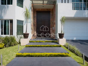 RESIDENCIA EN VENTA EN PUERTA DE HIERRO, ZAPOPAN