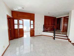 CASA EN VENTA, FRACCIONAMIENTO BUGAMBILIAS, ZAPOPAN