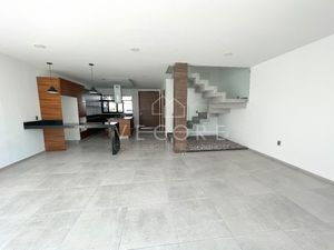 CASA EN VENTA EN SENDEROS DE MONTE VERDE, TLAJOMULCO DE ZUÑIGA