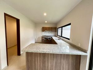 CASA EN VENTA EN MADEIRAS II, ZAPOPAN