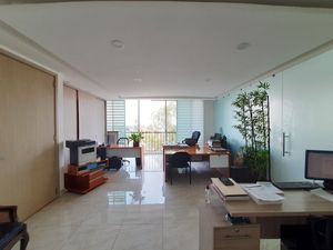 Excelente Oficina de 86 m2 en Venta