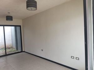 Excelente Casa Venta,  3 Rec. Patio, 1 Estacionamiento.