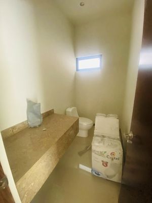 Casa en Venta, Estricta Seguridad, Zona Sierra Alta, Monterrey, Nuevo León