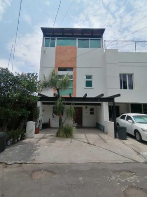 CASA EN VENTA en Valle de San Isidro