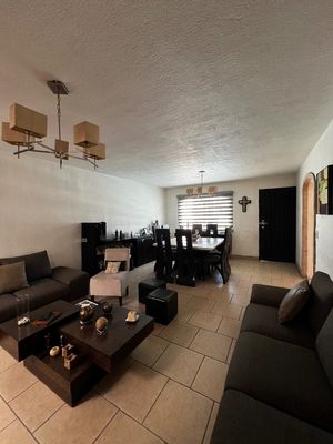 Casa con habitaciones en planta baja en paseos del sol