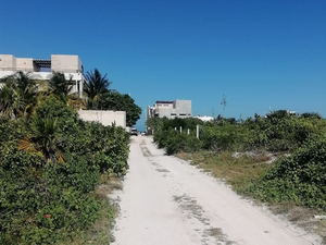 Terreno en segunda fila en Chicxulub KM 25