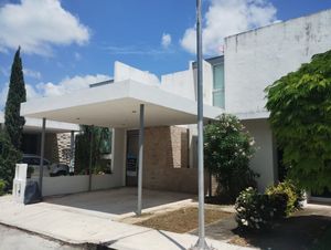 Casa en renta en Residencial Aurea, Xcumpich