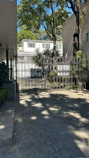 Entrada al condominio