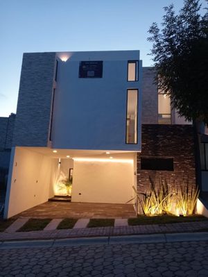 Casa nueva en Venta en Lomas de Angelopolis III