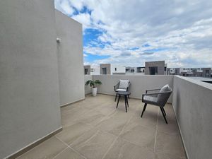 Casa en Venta Juriquilla, 3 pisos con roof garden