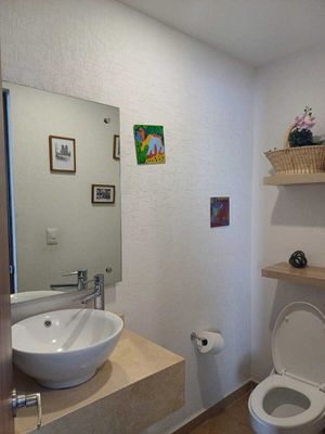 Casa en Venta Zibata, Cuarto de Servicio, 3 Recamaras, Sala de Tv