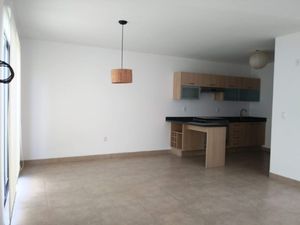 Casa en Venta Zibata, Sala de tv, Comedor con AC