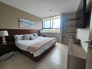 Casa en Venta Juriquilla, 3 pisos con Family Room, Terraza con Asadero Techado