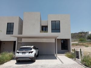 Casa en Venta Altotazo, Recámara en p/b, Acabados de lujo.