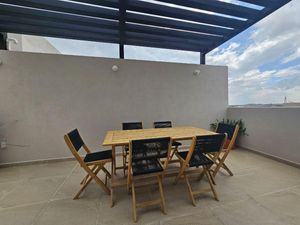 Casa en Venta Juriquilla, 3 pisos con roof garden