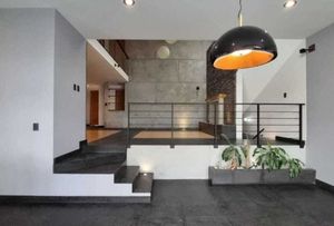 Casa en Venta Milenio, Amplio Jardín, Cine, Bar.