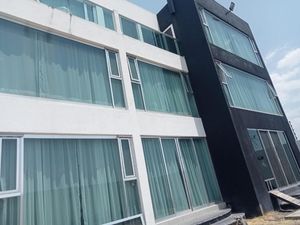 Casa en Venta Milenio, 110 m2 de Jardín, Portón Eléctrico