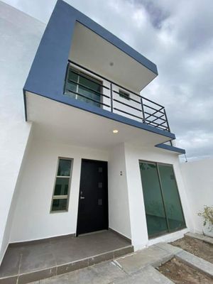 Vendo casa en "Club Residencial lomas verdes"