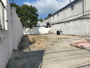 TERRENO COMERCIAL EN RENTA EN AVENIDA PRINCIPAL