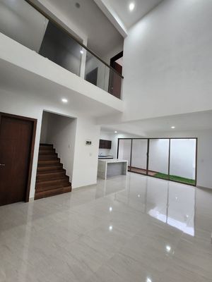 CASA EN VENTA EN FRACCIONAMIENTO PRIVADO