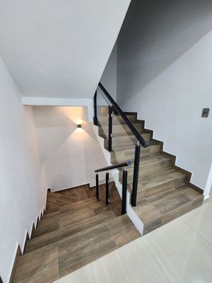 CASA EN VENTA EN FRACCIONAMIENTO PRIVADO