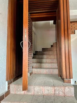 Venta de linda casa  Colonial  para Remodelar en Ciudad Brisas