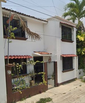 SE VENDE CASA EN REMATE BANCARIO FRACC. HERRADURAS $750,000 TUXTLA