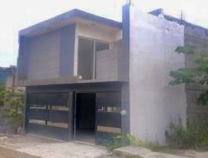 SE VENDE CASA EN REMATE BANCARIO EN  COL. LOS SABINOS  PRECIO $1,300,000 TUXTLA