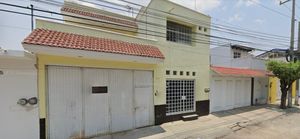 SE VENDE CASA EN REMATE BANCARIO FRACC. HACIENDA $1,300,000.  TUXTLA