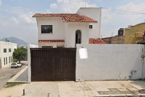 SE VENDE CASA EN REMATE BANCARIO FRACC. ATENAS $1,300,000 TUXTLA