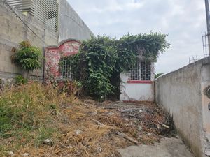 SE VENDE CASA EN REMATE BANCARIO FRACC. LAS ÁGUILAS. $480,000 TUXTLA