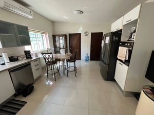 GRAN OPORTUNIDAD Casa en Venta Col. Los Leones