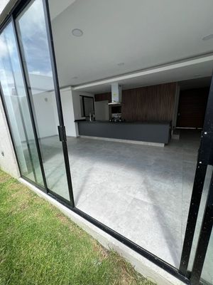 CASA EN VENTA  EN QUERETARO ZAKIA /ZIZANA