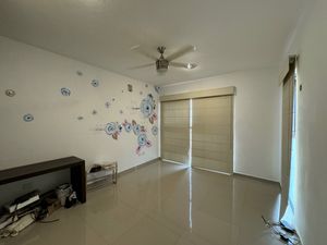 Casa NUEVA en VENTA EQUIPADA dentro de PRIVADA al NORTE de la Ciudad