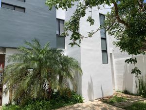 Se renta casa en Residencial Floresta