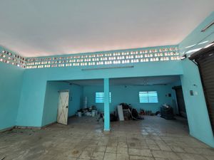 Casa en venta con excelente terreno para ampliación