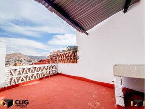 Propiedad con 4 casas a solo unos pasos del Mercado Hidalgo en Guanajuato