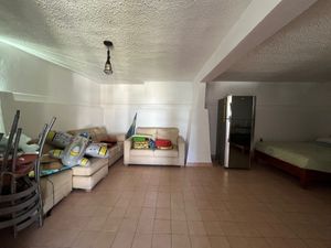 CASA VENTA LOMAS DE  COCOYOC 4 REC, JARDÍN REMODELADA