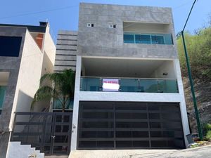 Casa moderna en Contry Las Águilas