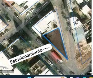 Oficina con estacionamiento en el centro, a unas cuadras de Infonavit