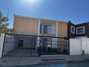 Casa en Quintas del Sol con recámara en planta baja