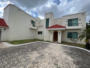 CASA AMUEBLADA EN RENTA DENTRO DE UNA PRIVADA, MÉRIDA YUCATÁN